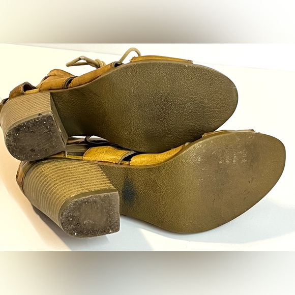 Maurices Women's Sienna Heeled Lace Up Booties Size 6 Sandals - Picture 14 of 15